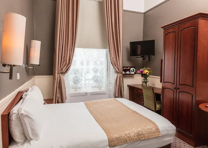 מלון The Lansdowne 3*