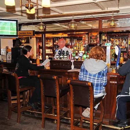 Отель The Lansdowne 3*