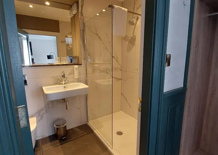 The Lansdowne Otel 3*