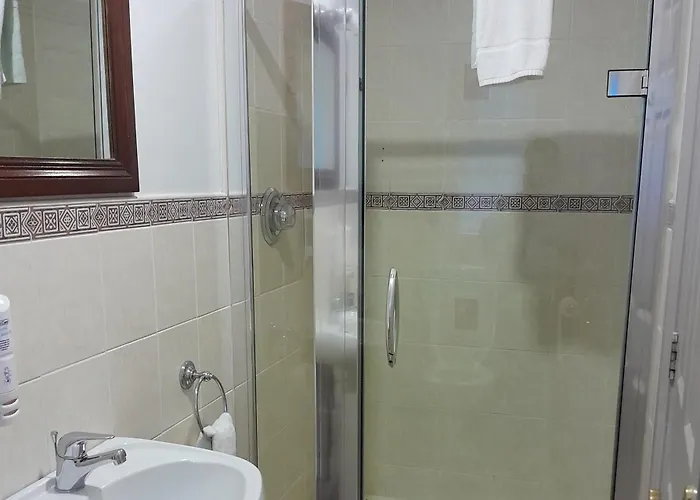 The Lansdowne Szálloda